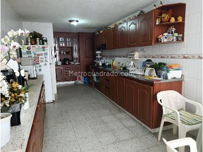 Casa de 5 alcobas en venta en Los Profesionales, Armenia, 400 m² · foto 9 de 20