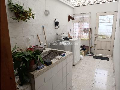 Casa de 5 alcobas en venta en Los Profesionales, Armenia, 400 m² · foto 10 de 20