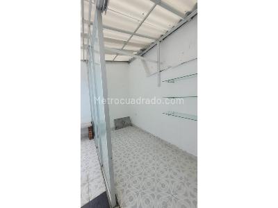 Casa de 4 alcobas en venta en Los Profesionales, Armenia, 237 m² · foto 2 de 9