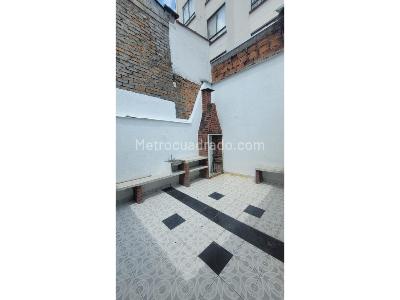 Casa de 4 alcobas en venta en Los Profesionales, Armenia, 237 m² · foto 3 de 9
