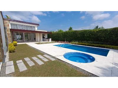 Casa de 5 alcobas en venta en Armenia, Armenia, 302 m² · foto 2 de 20