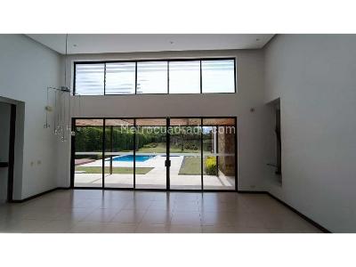 Casa de 5 alcobas en venta en Armenia, Armenia, 302 m² · foto 3 de 20