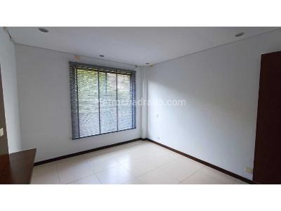 Casa de 5 alcobas en venta en Armenia, Armenia, 302 m² · foto 5 de 20