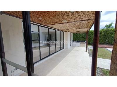 Casa de 5 alcobas en venta en Armenia, Armenia, 302 m² · foto 15 de 20