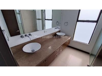 Casa de 5 alcobas en venta en Armenia, Armenia, 302 m² · foto 18 de 20