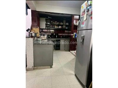 Casa de 4 alcobas en venta en Laureles, Armenia, 210 m² · foto 7 de 9