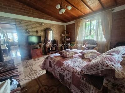 Casa de 5 alcobas en venta en Zona Campestre, Armenia, 280 m² · foto 9 de 20