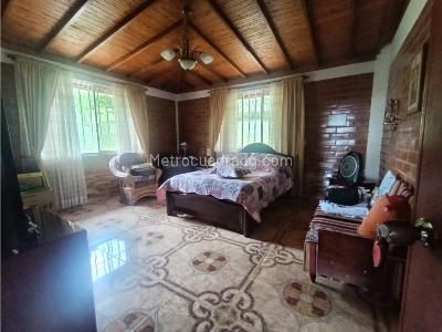 Casa de 5 alcobas en venta en Zona Campestre, Armenia, 280 m² · foto 10 de 20