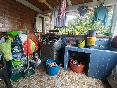 Casa de 5 alcobas en venta en Zona Campestre, Armenia, 280 m² · foto 13 de 20