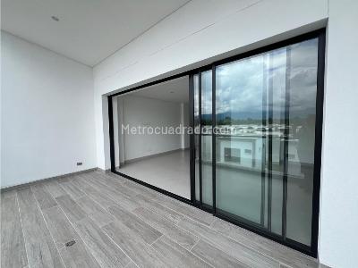 Apartamento en venta en El Caimo, Armenia · foto 3 de 10