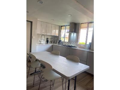 Casa de 3 alcobas en venta en Granada, Armenia, 171 m² · foto 2 de 20