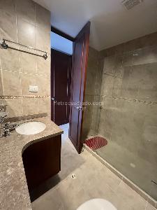 Apartamento de 4 alcobas en venta en Cabecera Del Llano, Bucaramanga, 240 m² · foto 15 de 20