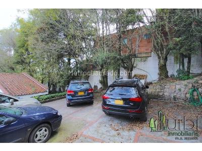 Casa de 5 alcobas en venta en Cerros De Suba, Bogotá, 376 m² · foto 19 de 20