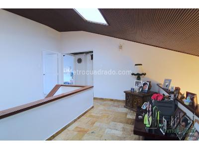 Casa de 5 alcobas en venta en Lisboa, Bogotá, 400 m² · foto 8 de 17