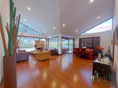 Casa de 5 alcobas en venta en Calahorra, Cajicá, 320 m² · foto 2 de 20