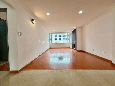 Apartamento en venta en Pontevedra, Bogotá · foto 3 de 17