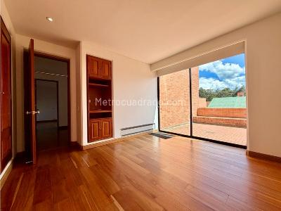 Apartamento de 4 alcobas en arriendo en Bosques Del Marques, Bogotá, 317 m² · foto 10 de 20