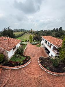 Casa de 5 alcobas en arriendo en Sindamanoy, Chía, 600 m² · foto 4 de 20