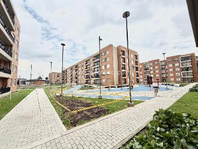 Apartamento de 3 alcobas en venta en Variante Cajica (Se Permuta Por Casa Mayor Valor), Cajicá, 95 m² · foto 3 de 16