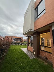 Casa de 3 alcobas en venta en Oikos Savana (Variante De Cajica), Cajicá, 114 m² · foto 16 de 17