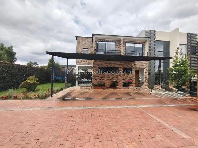 Casa de 3 alcobas en venta en El Molino (Via Cajica A La Salida De Tabio), Cajicá, 280 m² · foto 1 de 20
