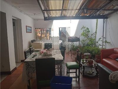 Casa de 4 alcobas en venta en La America, Medellín, 200 m² · foto 3 de 7
