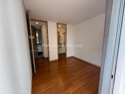 Apartamento en venta en El Poblado, Medellín · foto 9 de 16