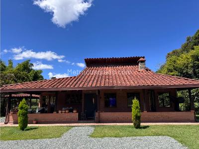 Casa de 3 alcobas en venta en Rionegro, Rionegro · foto 3 de 20