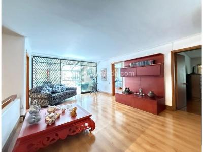 Casa de 4 alcobas en venta en San Lucas, Medellín, 370 m² · foto 3 de 16