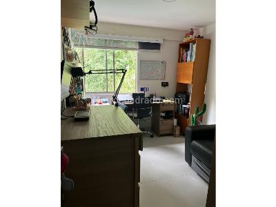 Apartamento de 3 alcobas en venta en Laureles, Medellín, 80 m² · foto 13 de 20
