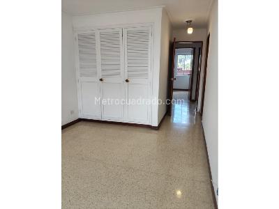 Apartamento de 3 alcobas en venta en Conquistadores, Medellín, 105 m² · foto 5 de 16