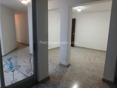Casa de 5 alcobas en venta en La Almeria, Medellín, 264 m² · foto 10 de 12