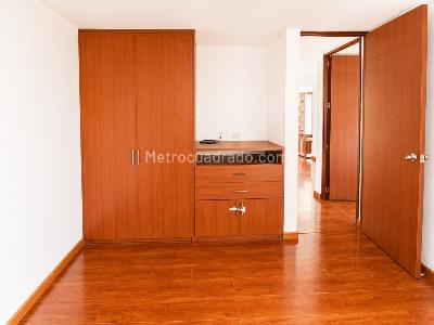 Apartamento de 2 alcobas en venta en Lagos De Cordoba, Bogotá, 80 m² · foto 8 de 20
