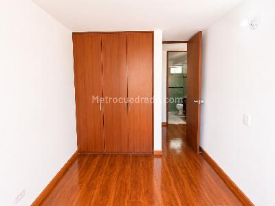 Apartamento de 2 alcobas en venta en Lagos De Cordoba, Bogotá, 80 m² · foto 11 de 20