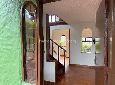 Casa de 4 alcobas en arriendo en Vereda San José, La Calera, 400 m² · foto 3 de 20