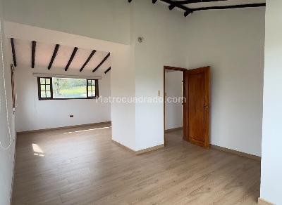 Casa de 4 alcobas en arriendo en Vereda San José, La Calera, 400 m² · foto 9 de 20