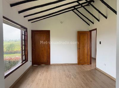 Casa de 4 alcobas en arriendo en Vereda San José, La Calera, 400 m² · foto 12 de 20