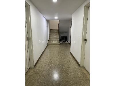Apartamento de 3 alcobas en venta en El Poblado, Medellín, 204 m² · foto 7 de 19