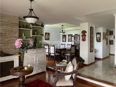 Apartamento de 3 alcobas en venta en El Poblado, Medellín, 204 m² · foto 8 de 19