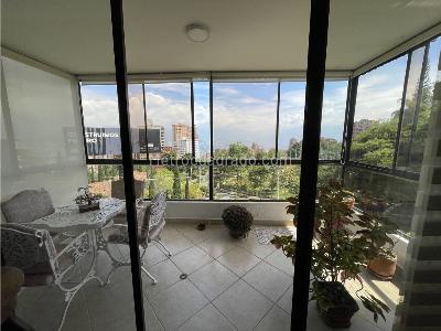 Apartamento de 3 alcobas en venta en El Poblado, Medellín, 204 m² · foto 16 de 19