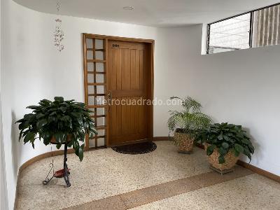 Apartamento de 3 alcobas en venta en El Poblado, Medellín, 204 m² · foto 17 de 19