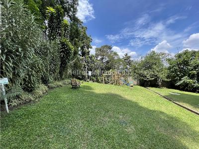 Apartamento de 3 alcobas en venta en El Poblado, Medellín, 204 m² · foto 19 de 19