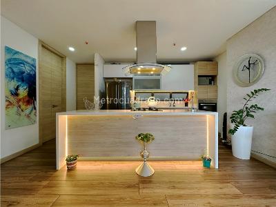 Apartamento de 3 alcobas en venta en Envigado, Medellín, 166 m² · foto 5 de 17