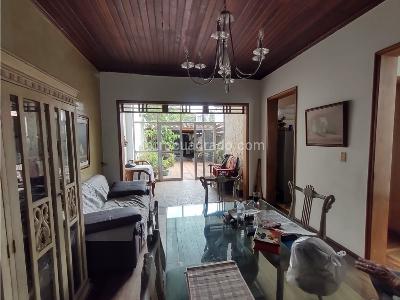 Casa de 5 alcobas en venta en Prado Centro, Medellín, 350 m² · foto 5 de 20