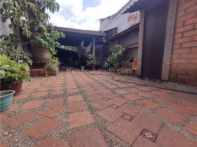Casa de 5 alcobas en venta en Prado Centro, Medellín, 350 m² · foto 10 de 20