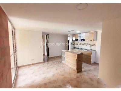Apartamento en venta en Bello, Medellín · foto 8 de 19