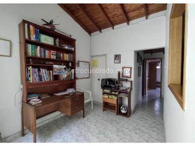 Casa de 4 alcobas en venta en Palenque, Medellín, 204 m² · foto 7 de 10