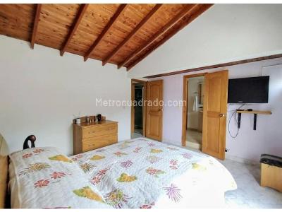 Casa de 4 alcobas en venta en Palenque, Medellín, 204 m² · foto 9 de 10