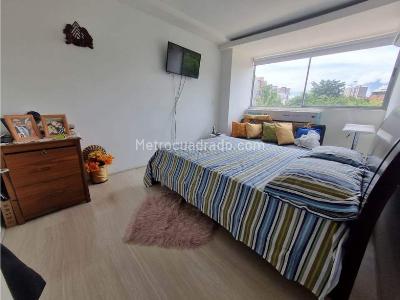 Apartaestudio en venta en Loma De Los Bernal En Medellin, Medellín, 52 m² · foto 4 de 12