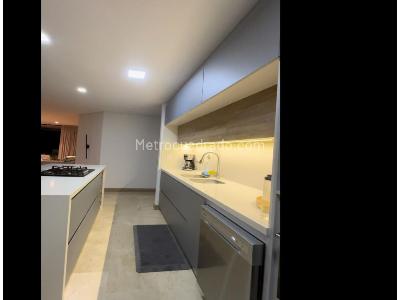 Apartamento de 3 alcobas en venta en Laureles En La Comuna 11 De Medellin, Medellín, 161 m² · foto 9 de 13
